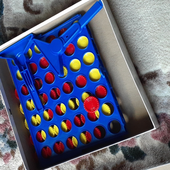 Connect Four Board Game - Picture 2 of 2